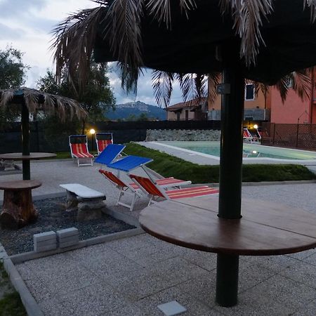 La Fonda Casa Vacanze-Appartamenti Con Piscina Santo Stefano di Magra Exterior foto