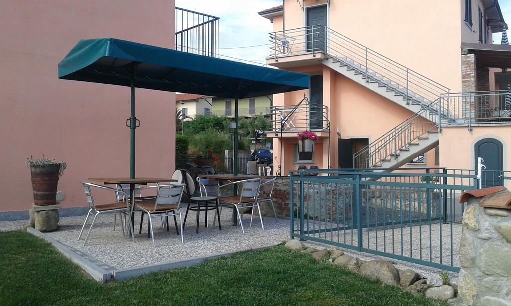 La Fonda Casa Vacanze-Appartamenti Con Piscina Santo Stefano di Magra Exterior foto